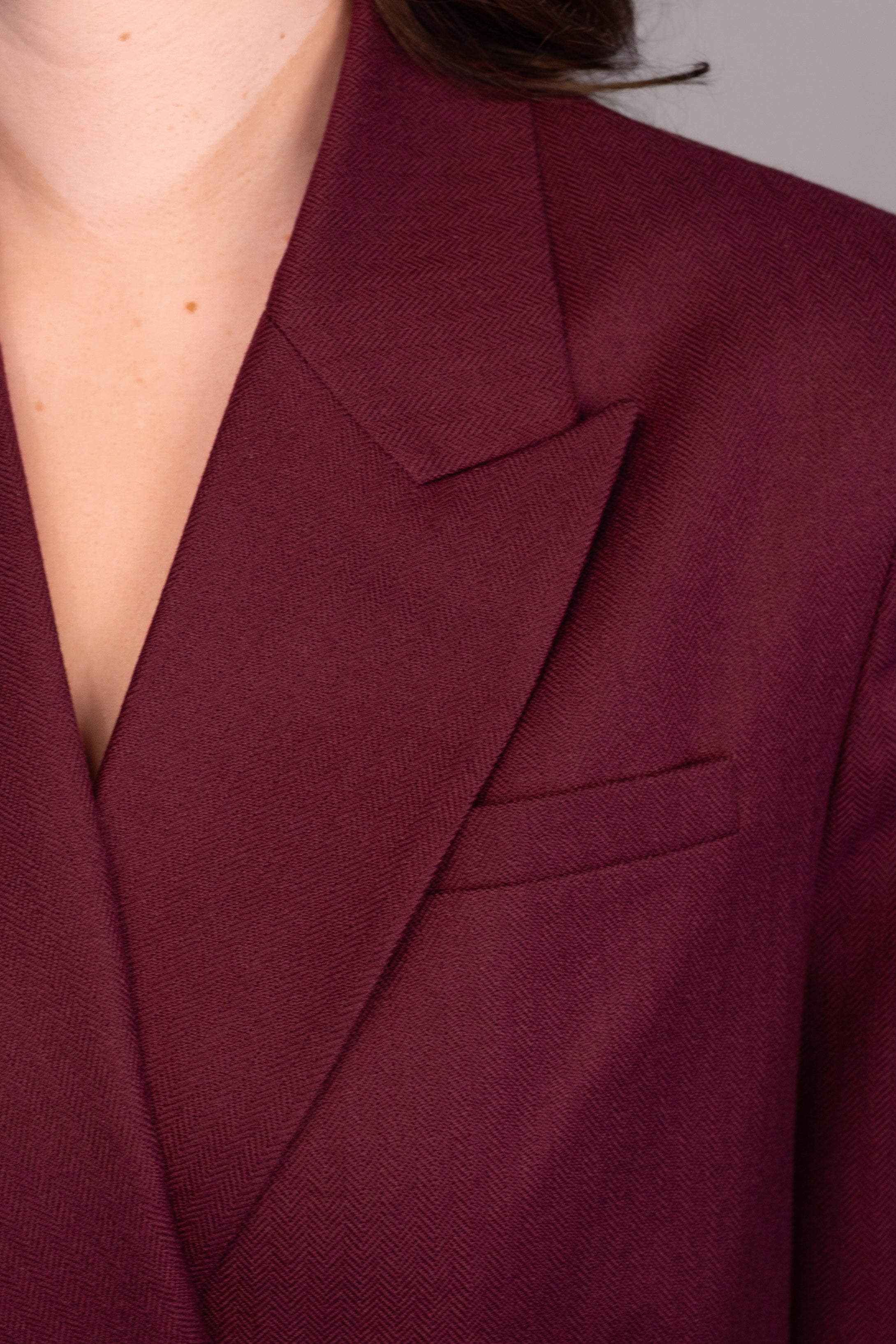 lotta-ludwigson-alva-blazer-deep-burgundy-herringbone image 2