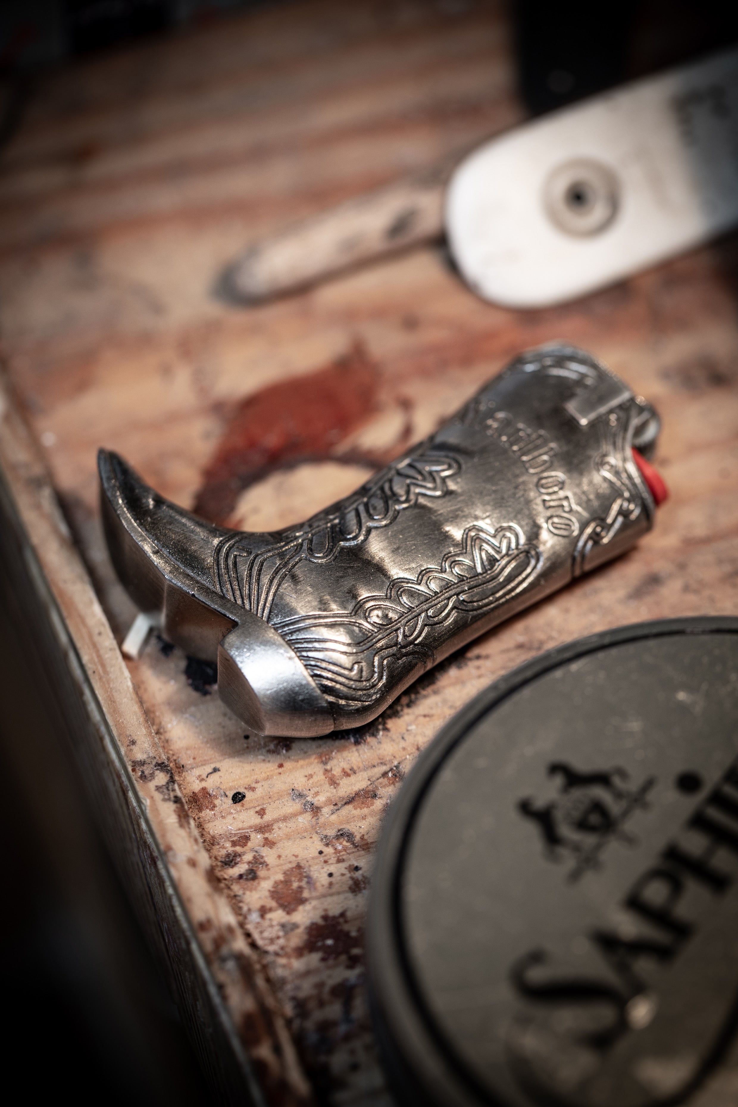 klh-feuerzeug-cowboystiefel-marlboroman image 2