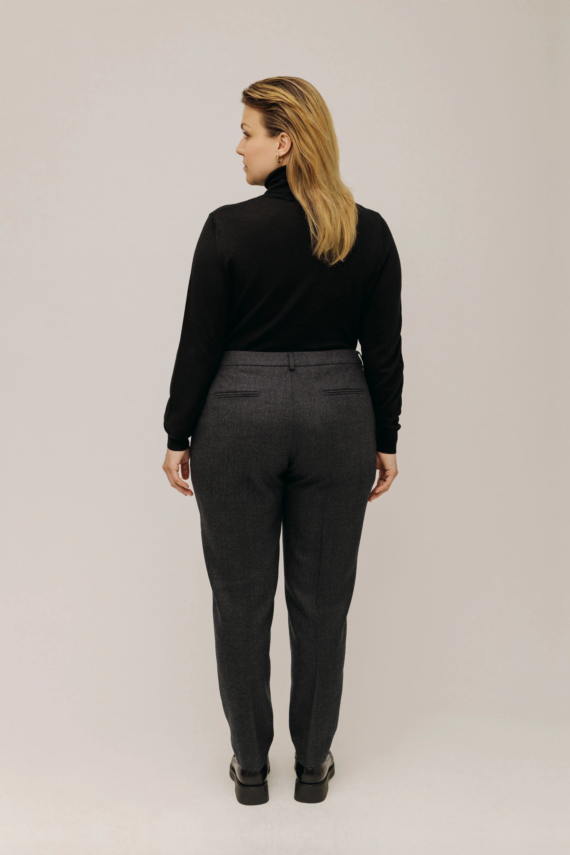 lotta-ludwigson-lotta-hose-grau-melange image 1