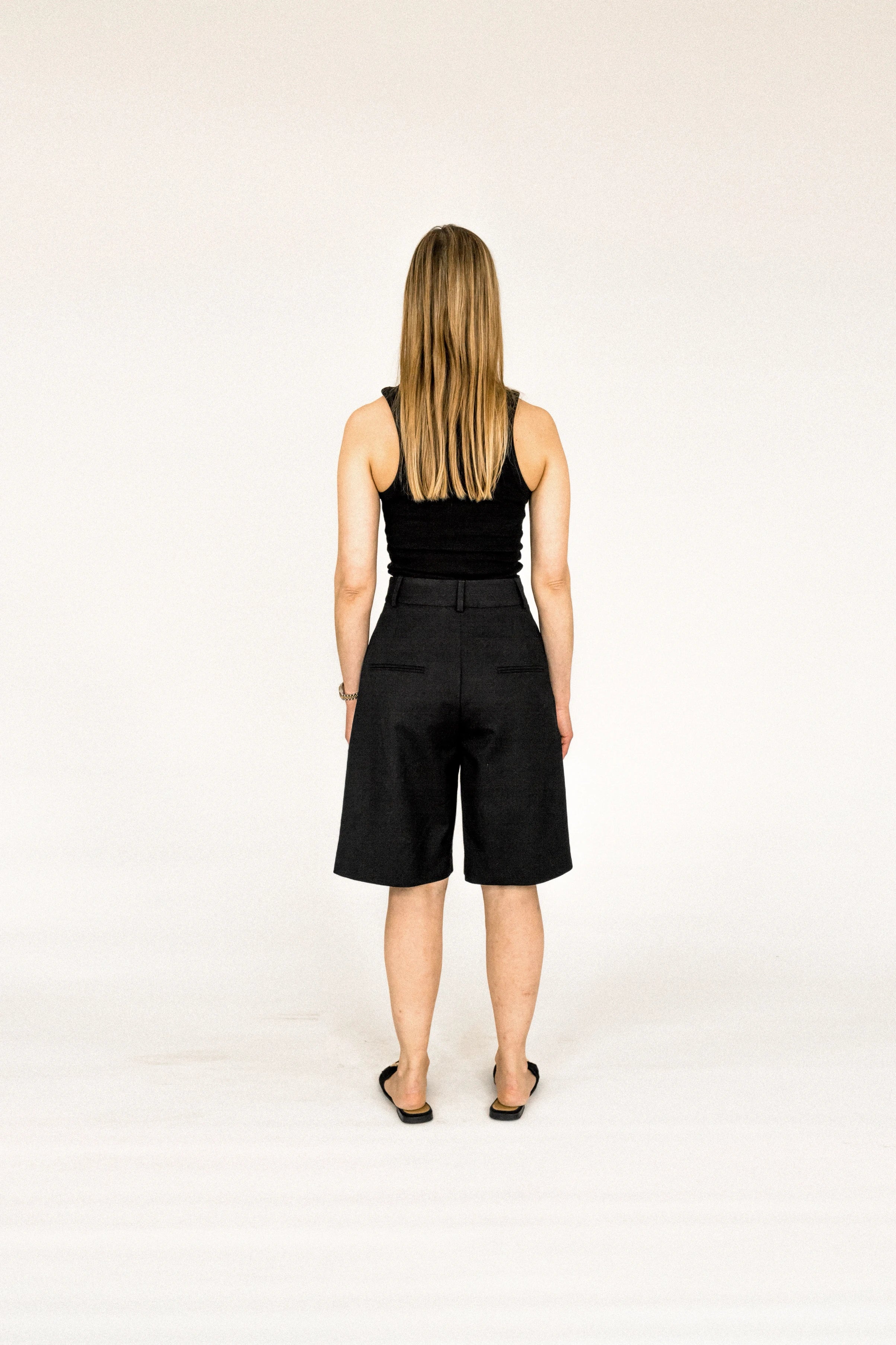 lotta-ludwigson-alva-shorts-tuxedo-black image 7