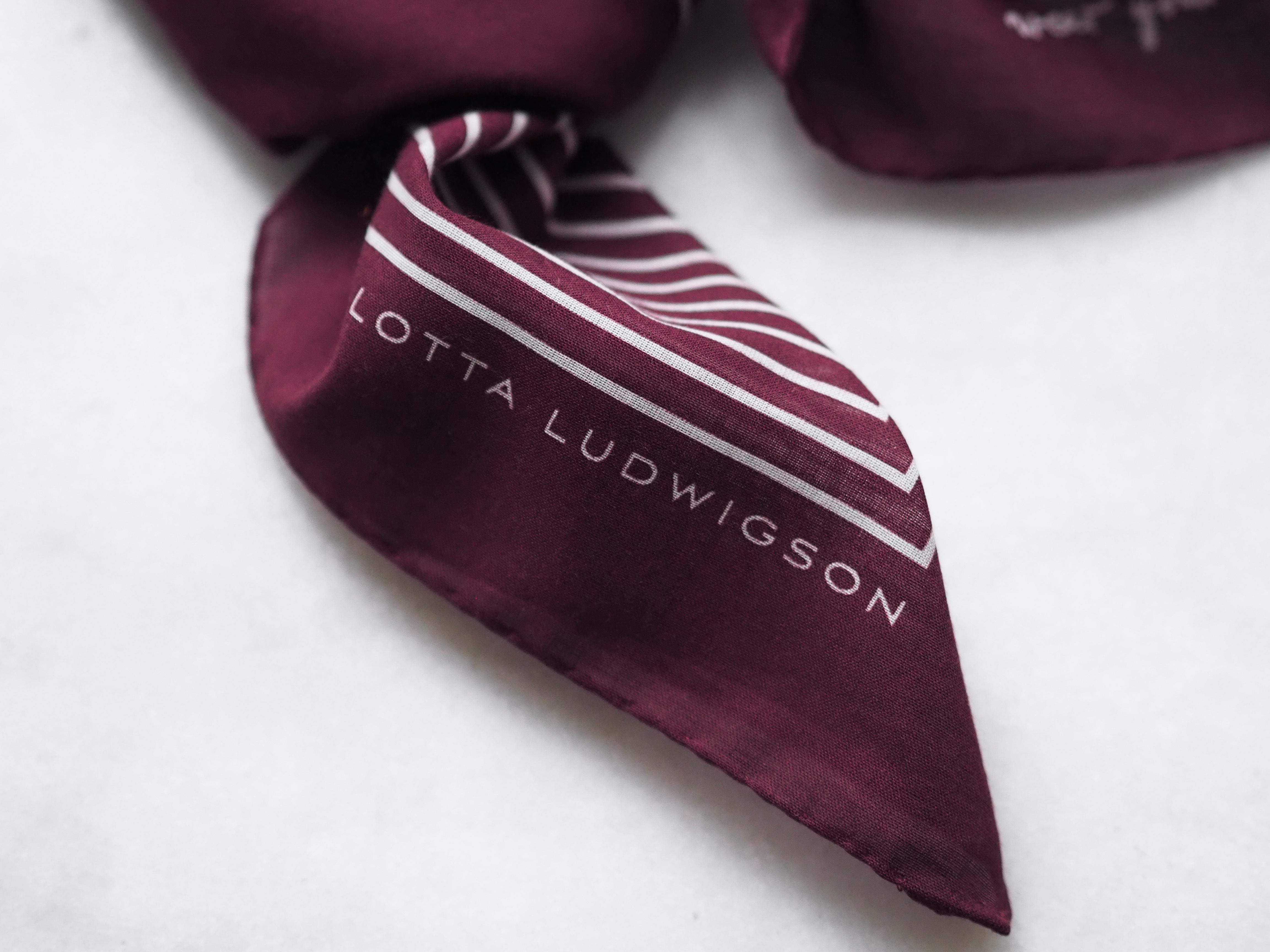 lotta-ludwigson-striped-cotton-scarf-dark-burgundy-70x70cm-baumwolltuch image 5