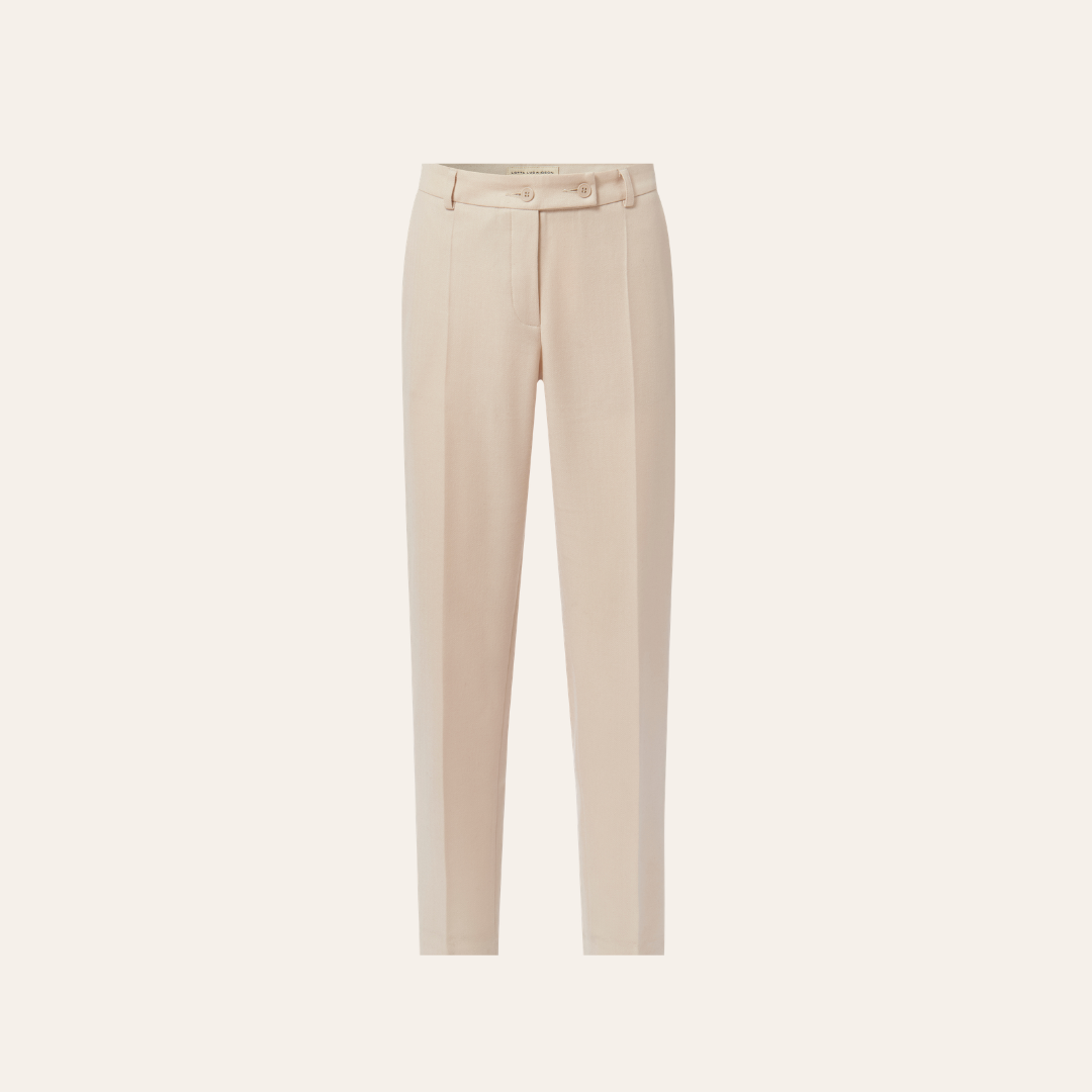 lotta-ludwigson-lotta-hose-schurwolle-creme-karottenschnitt-mit-b-gelfalte image 2