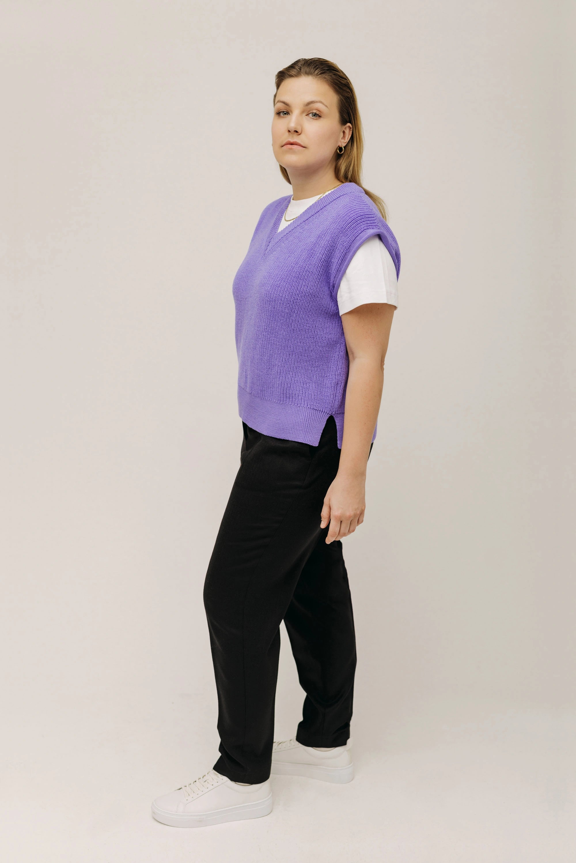 lotta-ludwigson-svea-sweater-vest-bright-lavender image 7