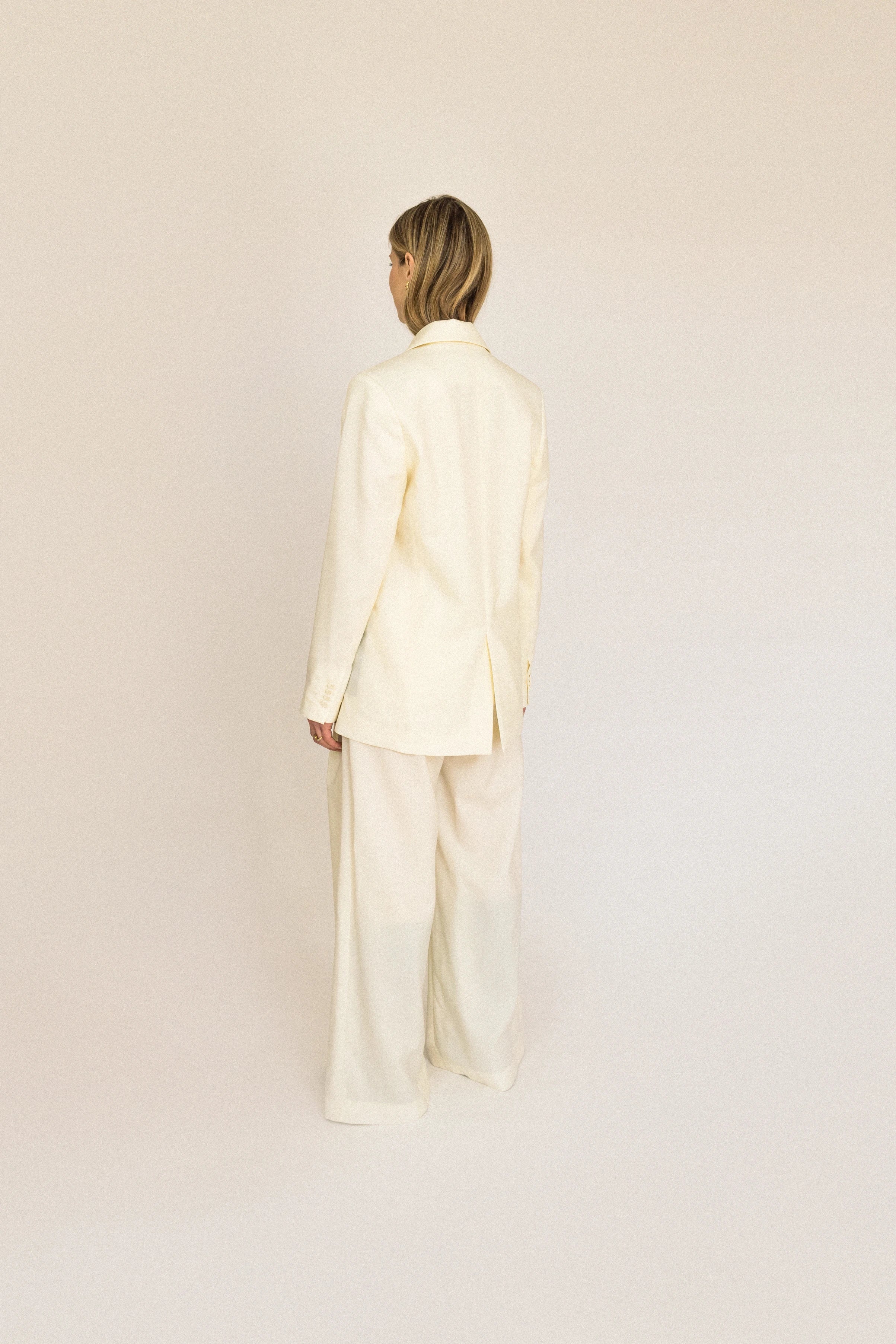 lotta-ludwigson-alva-blazer-color-block-black-white-limited-edition image 3