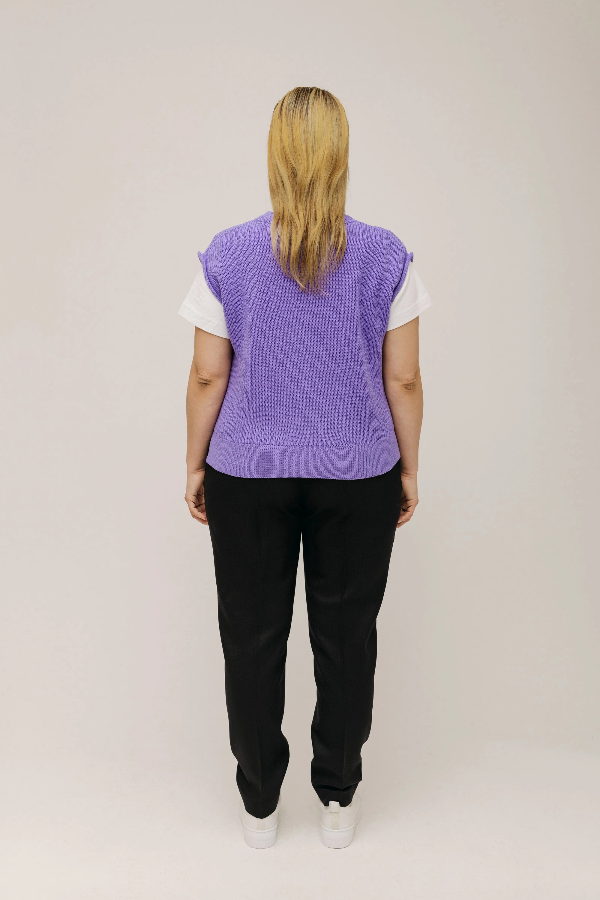lotta-ludwigson-svea-sweater-vest-bright-lavender image 8