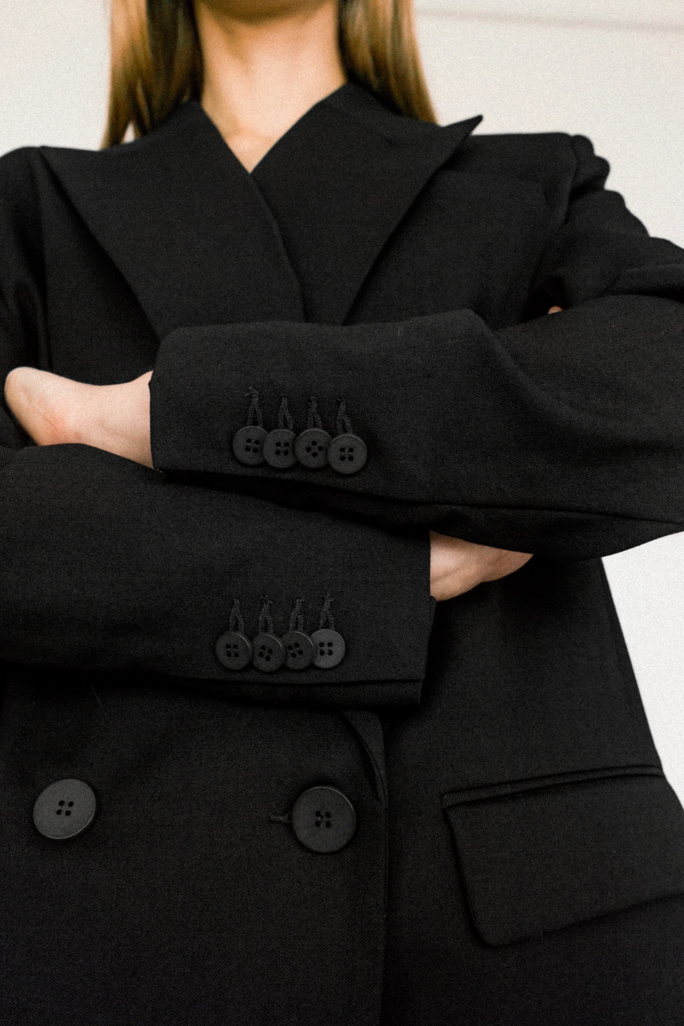 lotta-ludwigson-alva-blazer-tuxedo-black-oversize-woll-blazer image 7