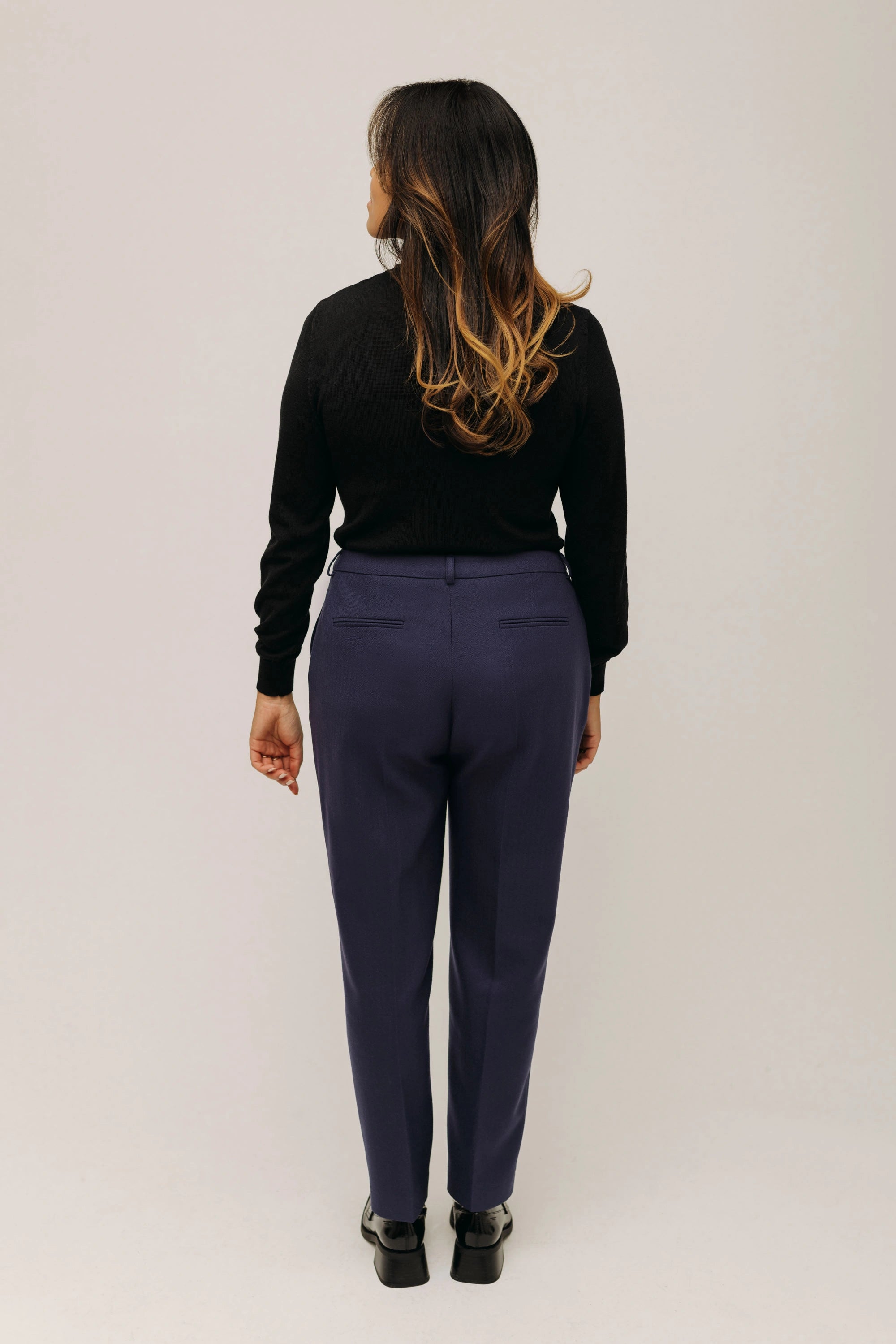 lotta-ludwigson-lotta-pants-midnight-blue-karottenhose-fischgrat image 3