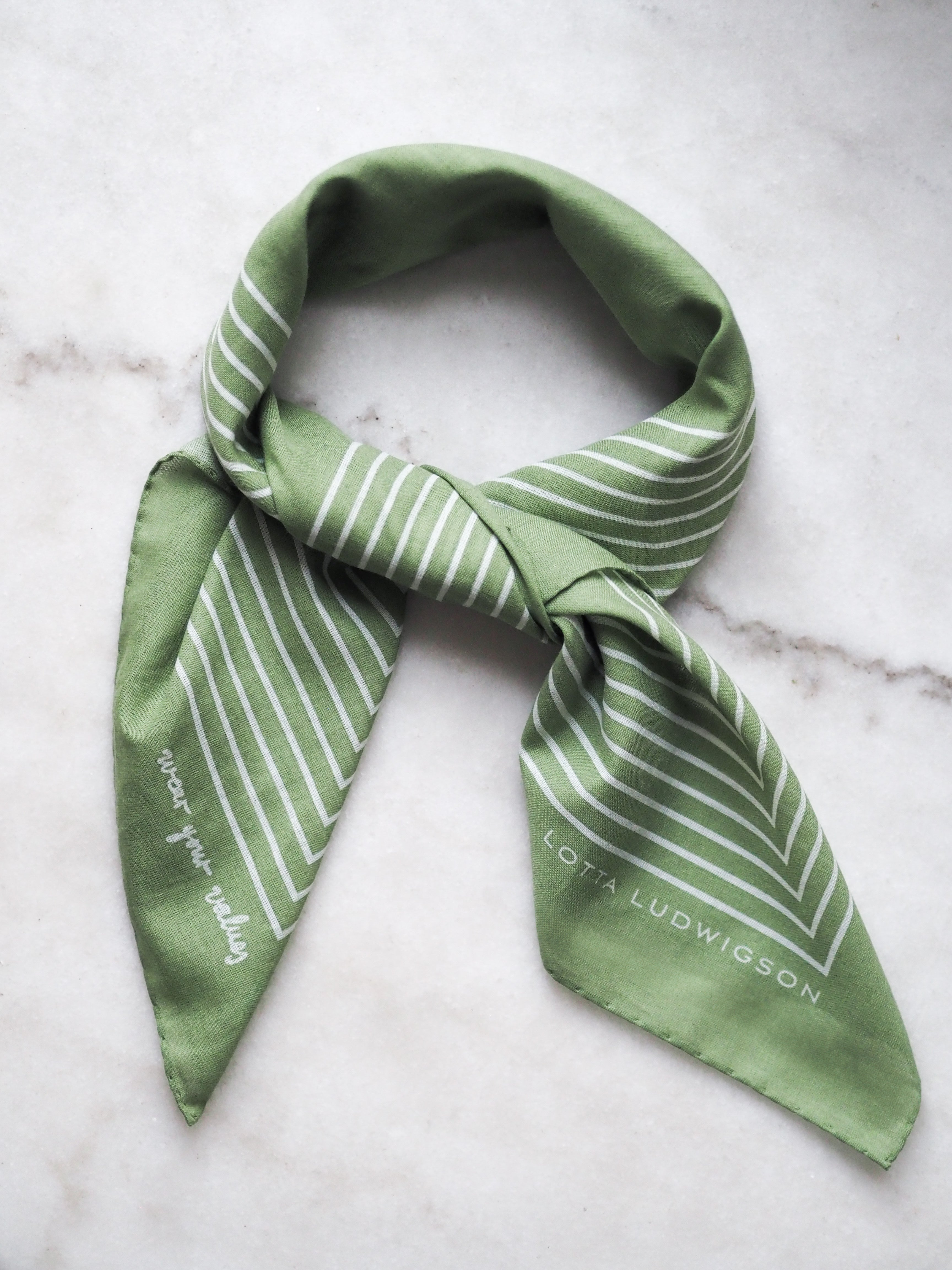 lotta-ludwigson-striped-cotton-scarf-baumwolltuch-sage-green-70x70cm image 4