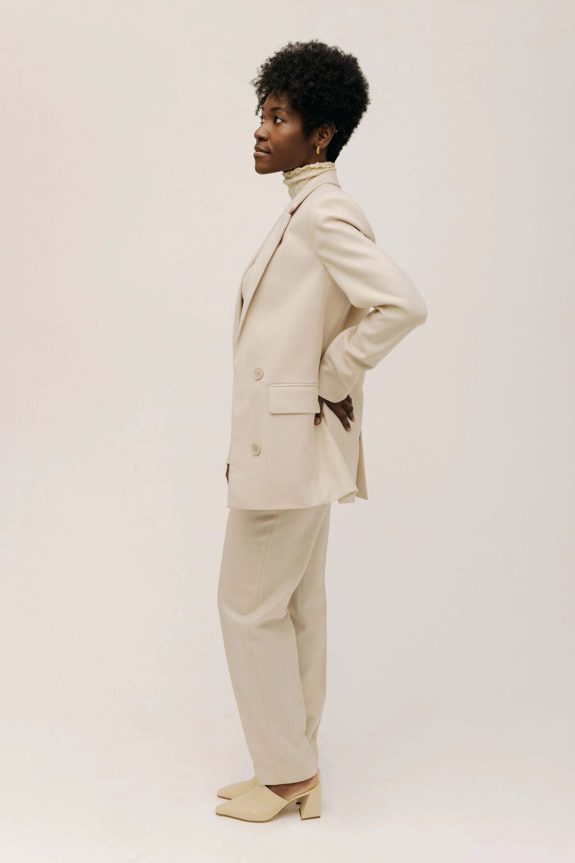 lotta-ludwigson-lotta-blazer-wool-creme-blazer-mit-offener-front-fischgr-t image 2
