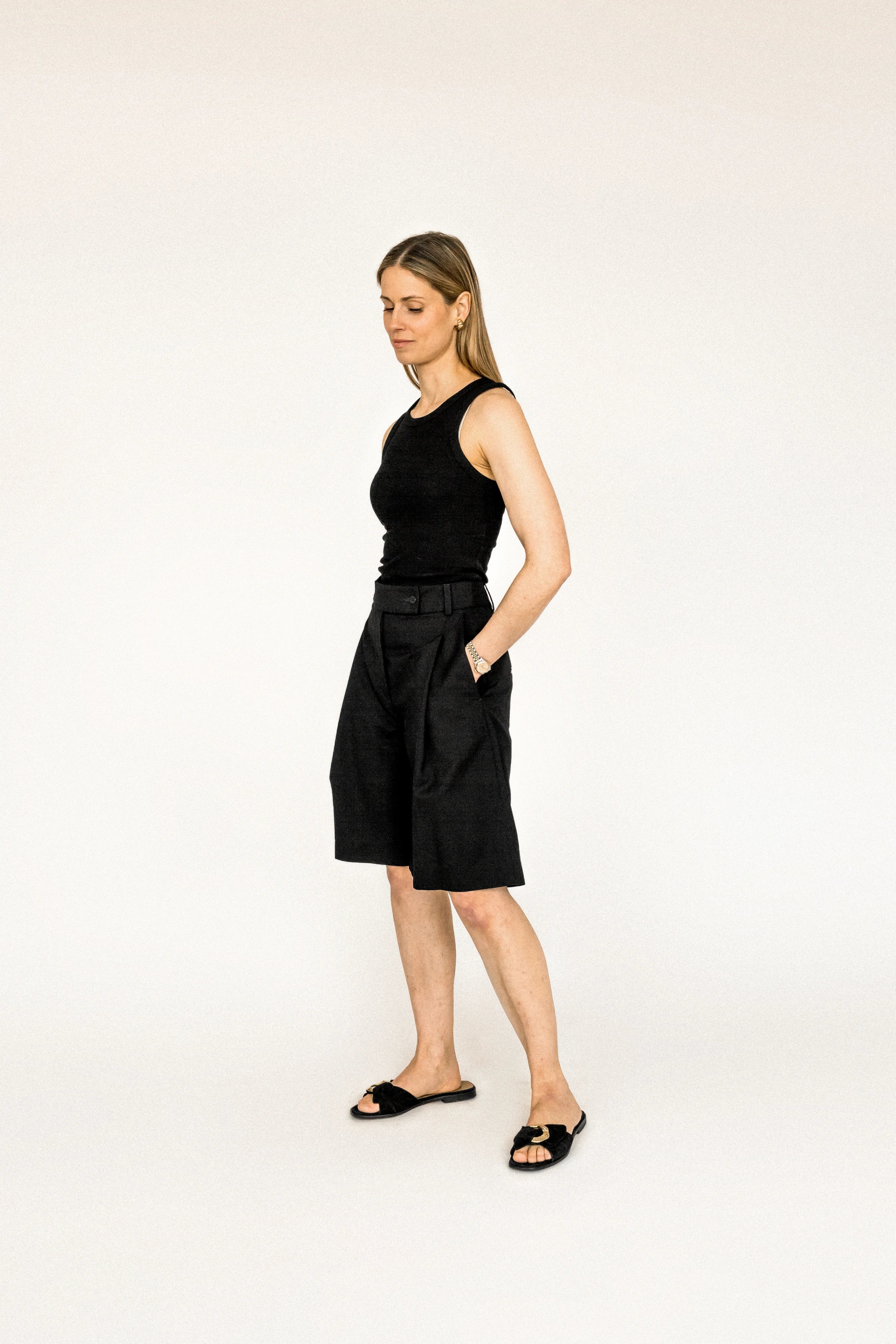 lotta-ludwigson-alva-shorts-tuxedo-black image 5