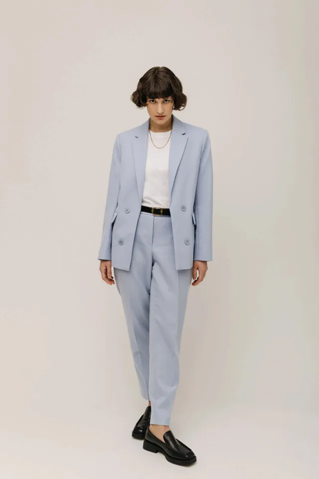 lotta-ludwigson-lotta-blazer-serene-blue-blazer-offene-front-fischgr-t image 1