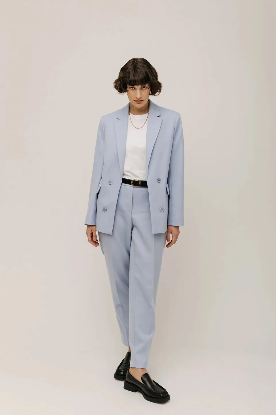 lotta-ludwigson-lotta-blazer-serene-blue-blazer-offene-front-fischgr-t image 1