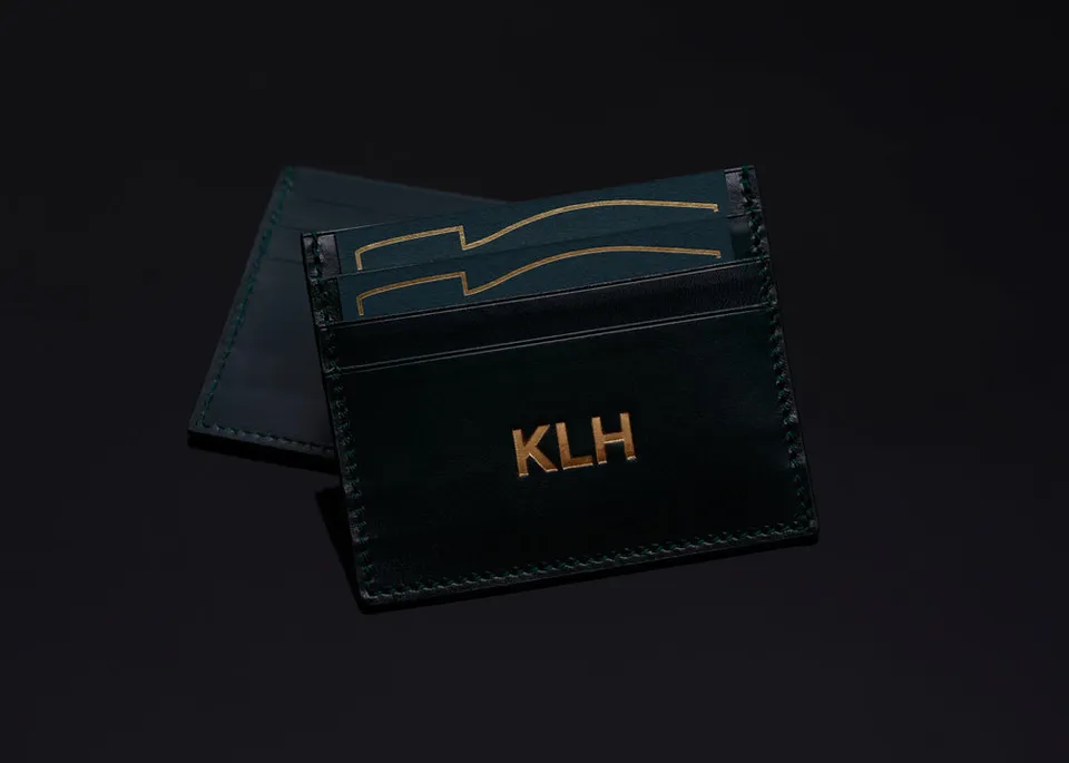 klh-kartenetui-aus-kalbsleder-dunkelgr-n-mit-goldpr-gung image 1