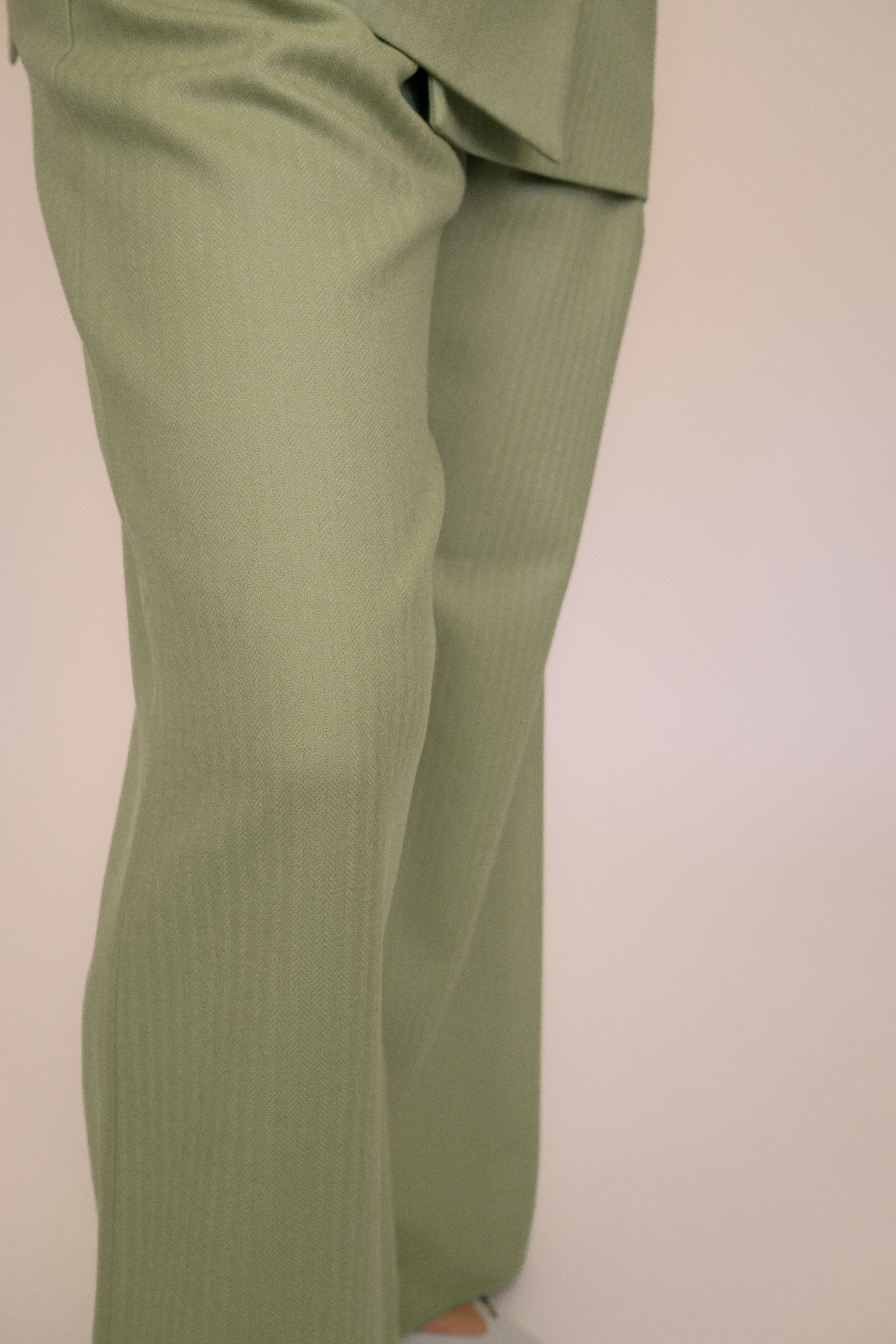 lotta-ludwigson-alva-hose-high-waist-wide-leg-sage-green-herringbone image 4
